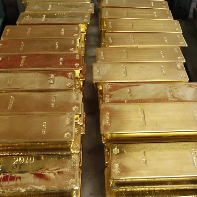 Por qué los bancos centrales están recurriendo al oro