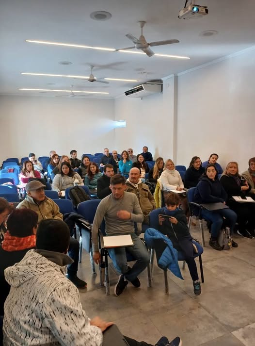 Comenzaron los Cursos de Formación Histórica en APUL – 2025.