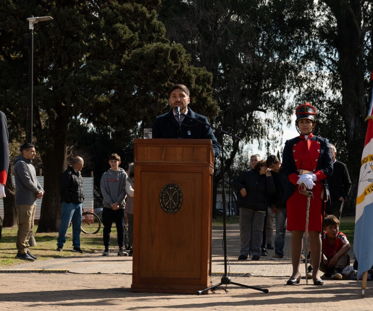 “San Martín luchó por la libertad y nosotros hoy debemos honrarlo luchando unidos por la igualdad para salir adelante”