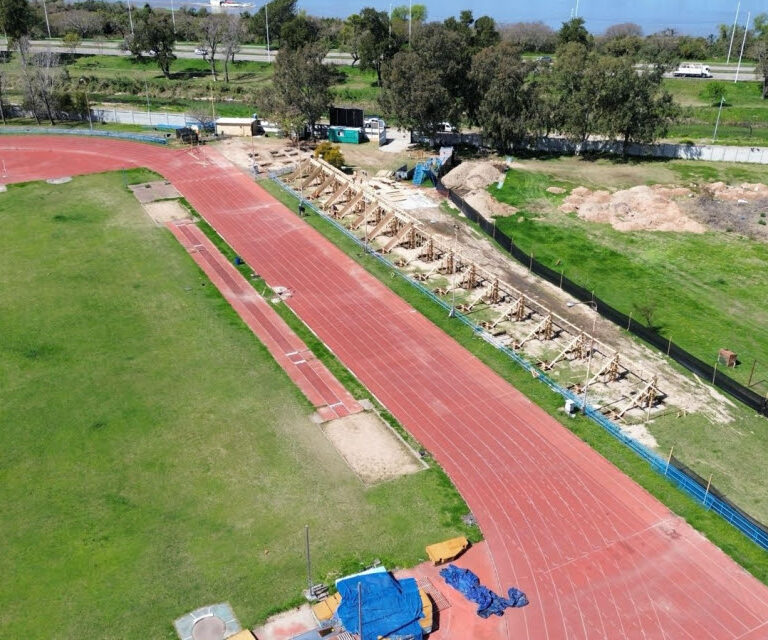 La nueva pista del CARD comienza a mostrar sus tribunas