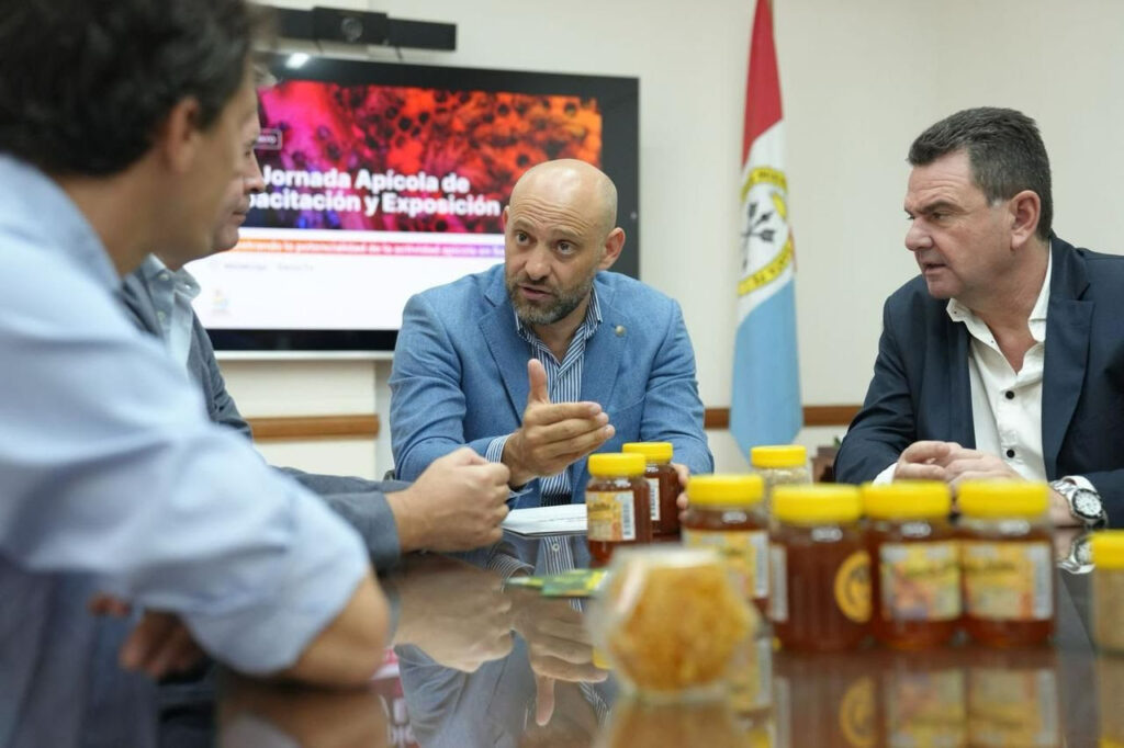 Santa Fe sigue apostando al fortalecimiento para la actividad apícola en la provincia