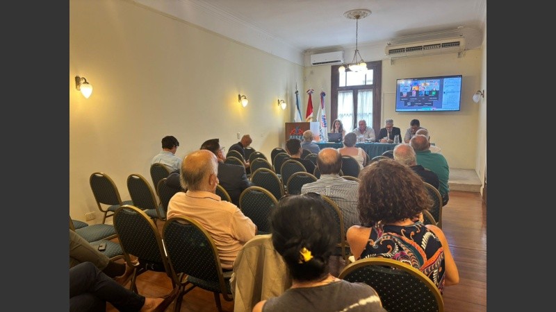 Industriales de toda la provincia advierten que es tan «grave la crisis» que «está en riesgo la supervivencia» de las fábricas.